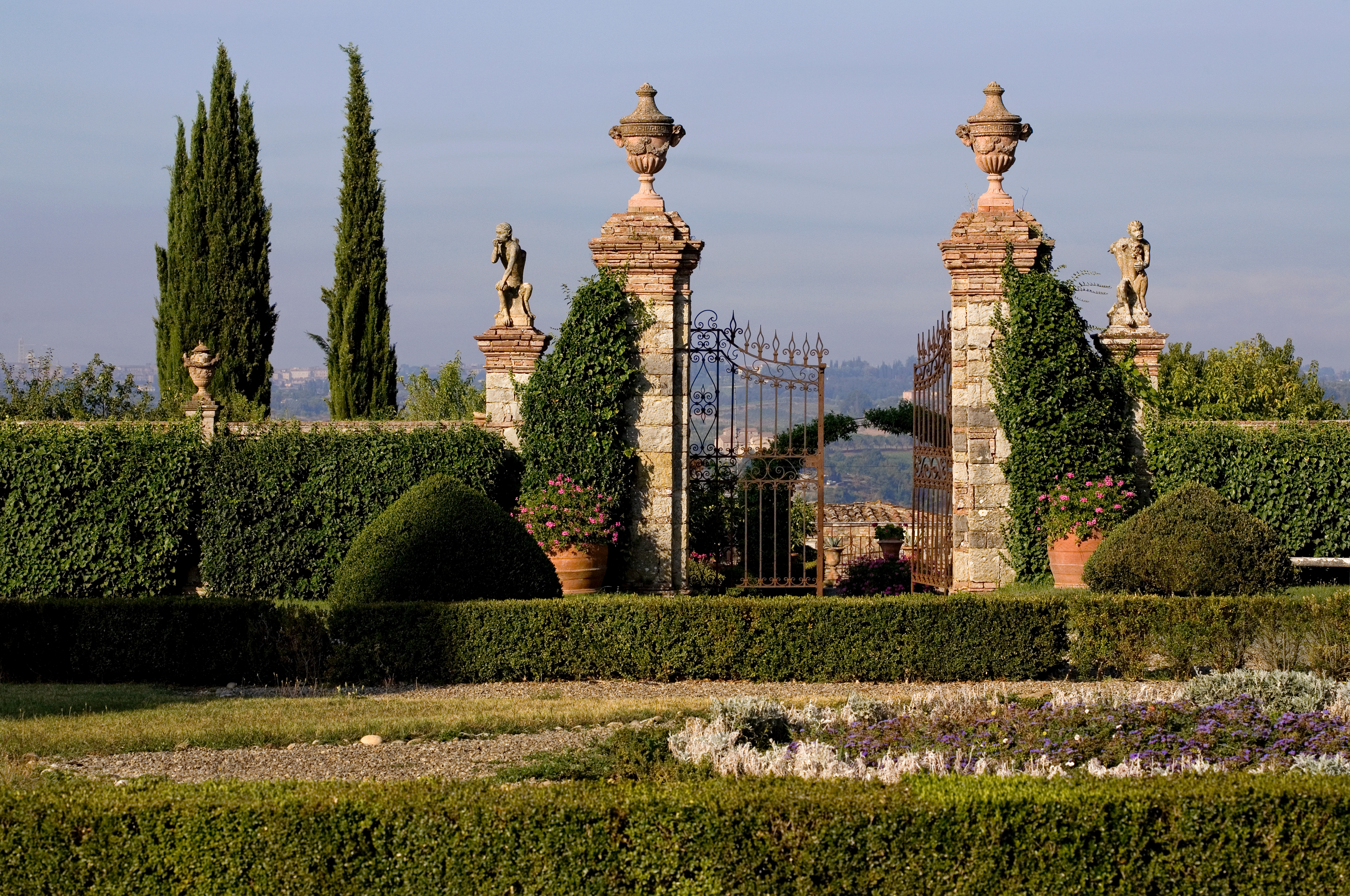 GARDENS IN ITALY